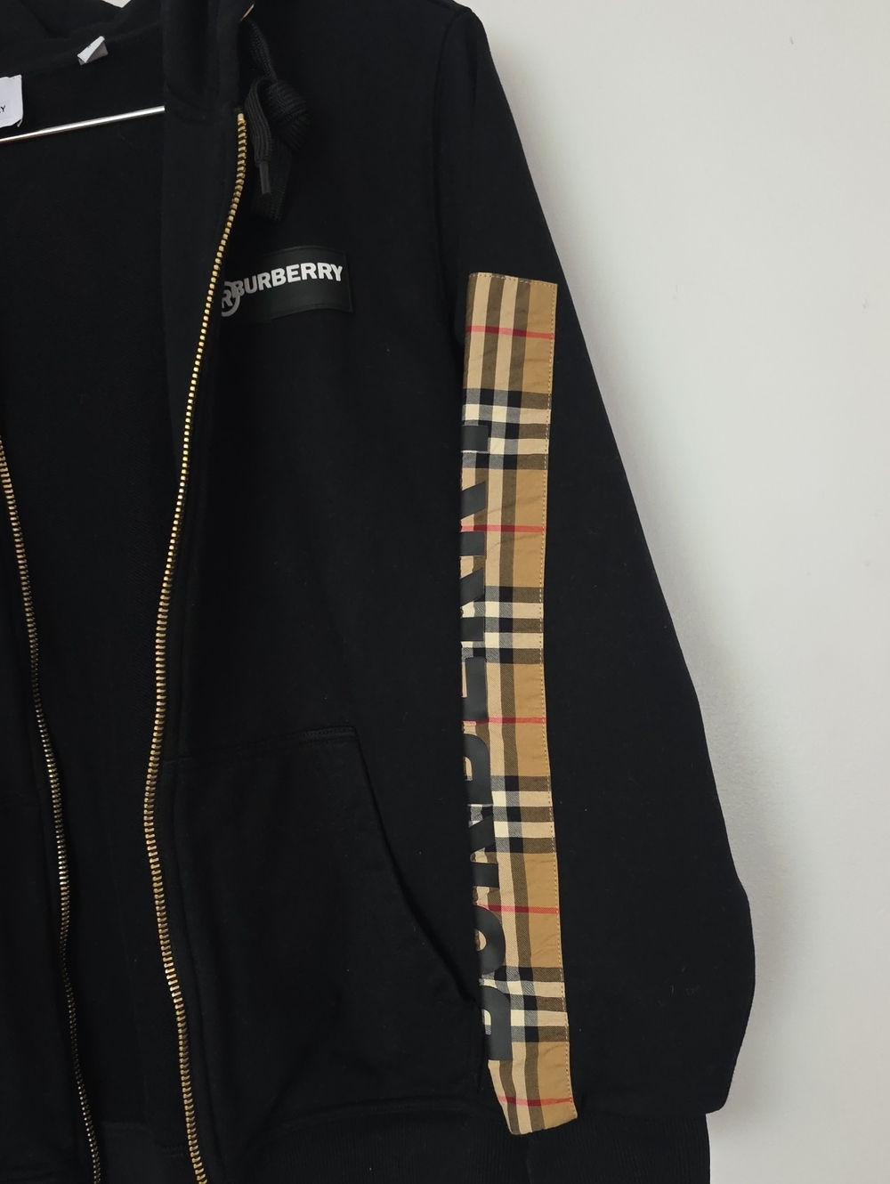 Burberry Black Zip Hoodie with Beige Nova Check Sleeve - Picture 4 of 11